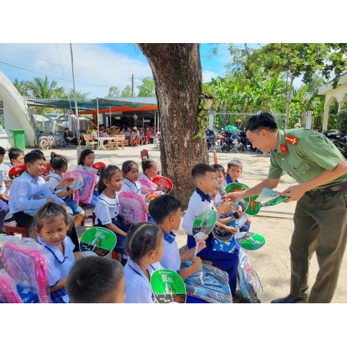 Giang Thành Tổ Chức Ngày Cao Điểm Chiến Sỹ Tình Nguyện Giữ Gìn An Ninh Trật Tự